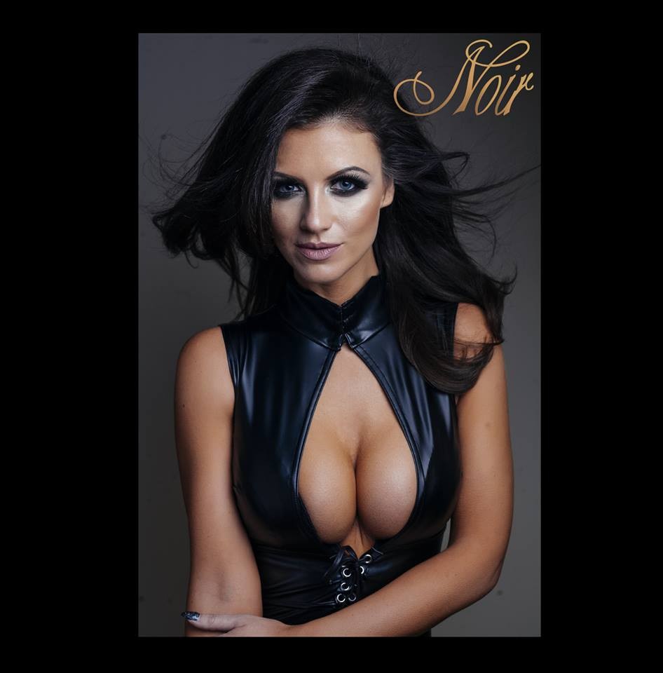 Robe "Cheeky" - Noir Handmade