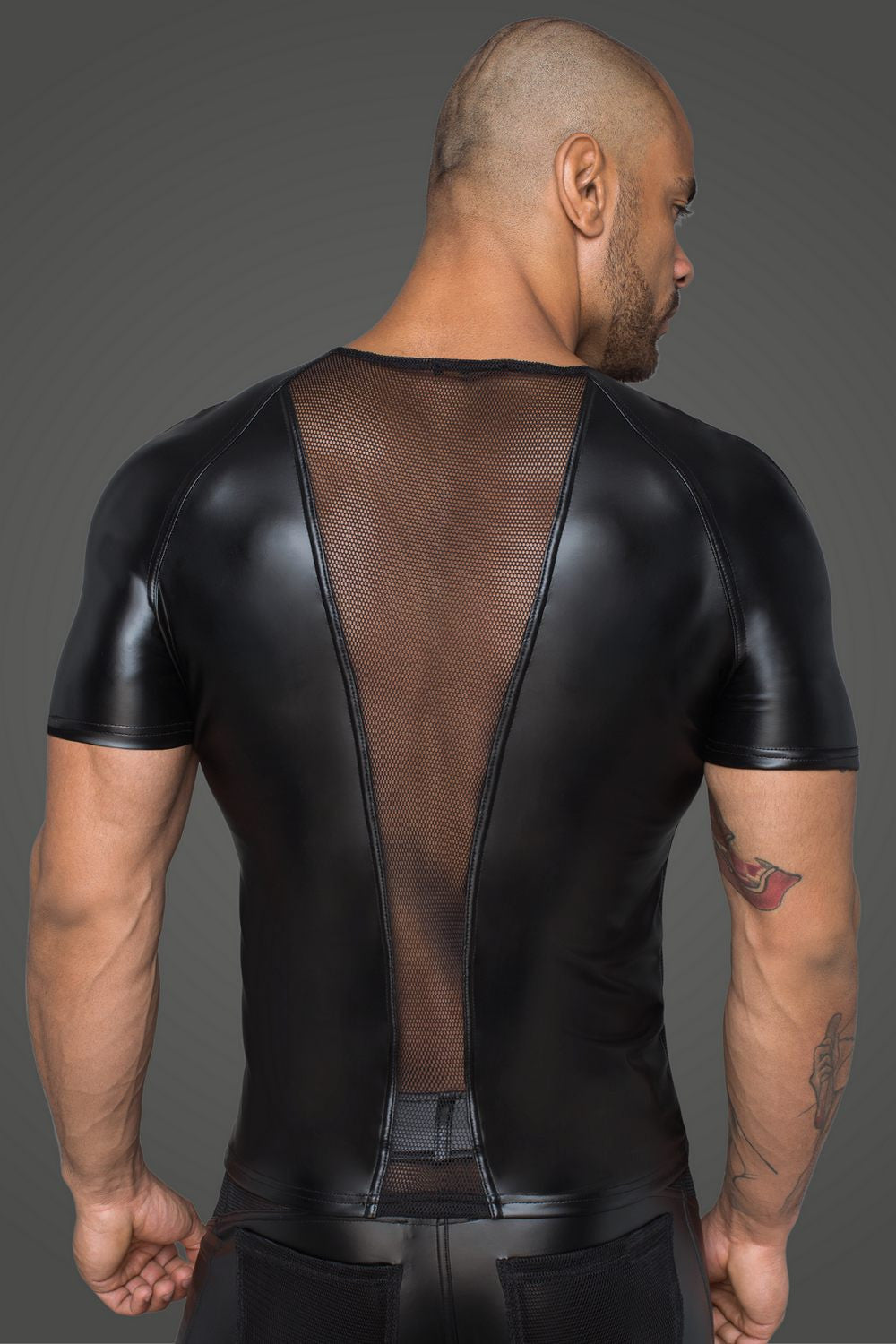 T-shirt wetlook et résille - Noir Handmade Image secondaire du produit