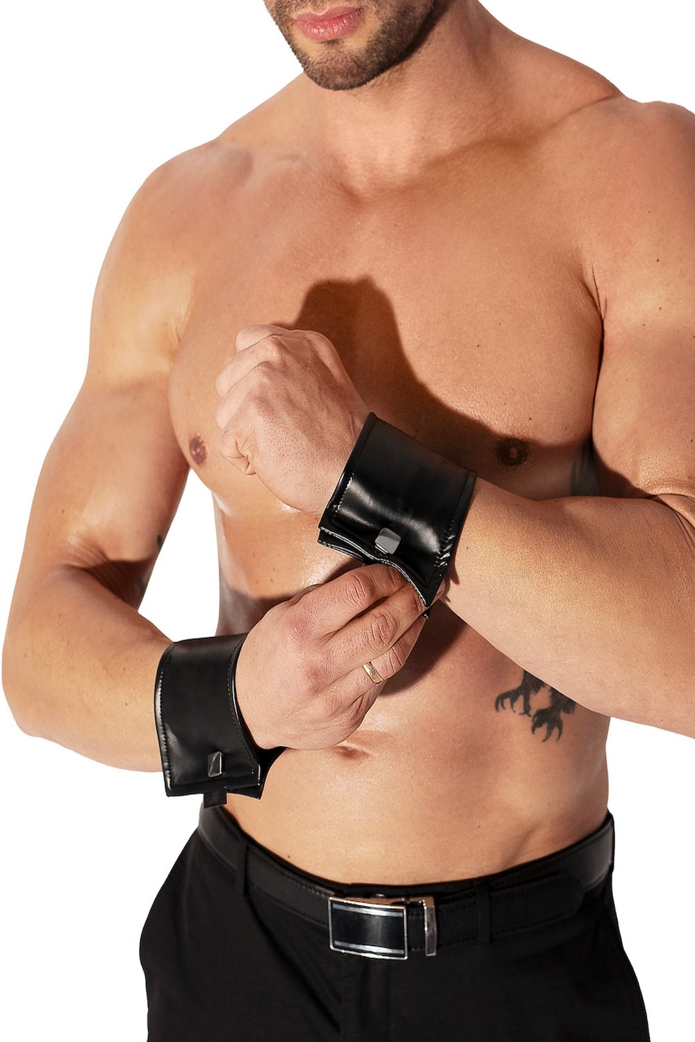 Paire de bracelet à zip caché en wetlook Collection ProjectFetish - Noir Handmade Image principale du produit